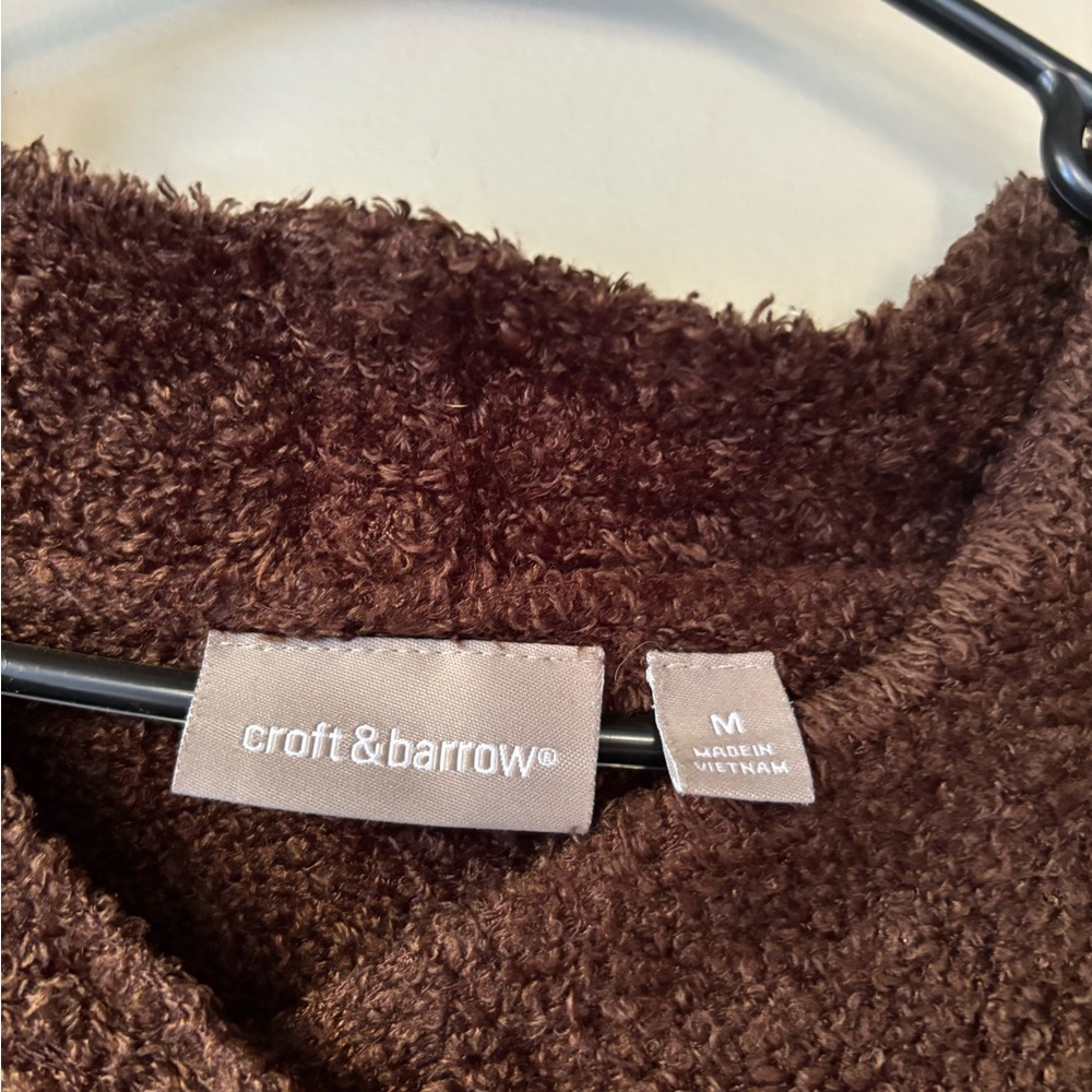 Croft & Barrow Chocolate Brown Fuzzy V-Neck Sweater M - Picture 5 of 5
